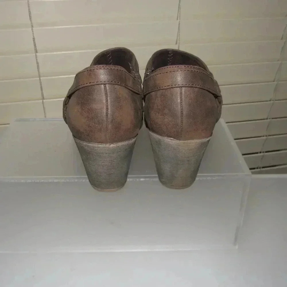 UNLEASHED by ROCKET DOG Sarina Brown Ankle Booties Boots Shoes Size 9.5M - Picture 4 of 5